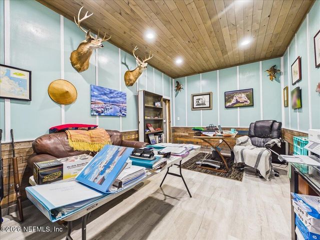 100 PILOTHOUSE Court, Palatka, FL 32177