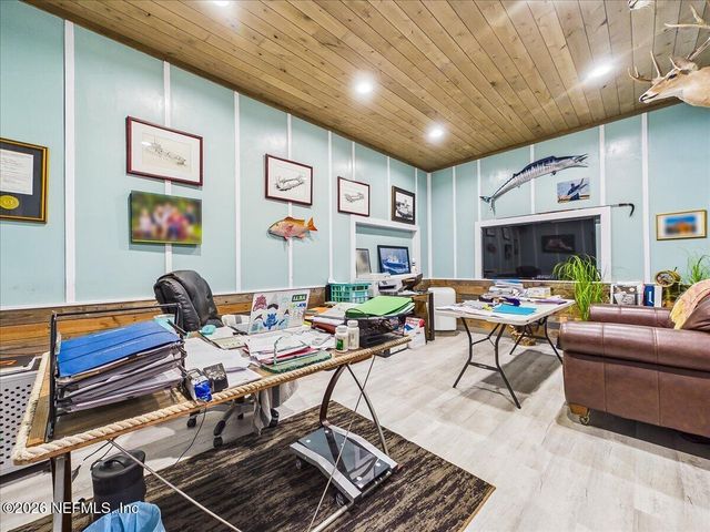 100 PILOTHOUSE Court, Palatka, FL 32177