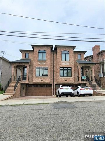 35 W Edsall Avenue B, Palisades Park, NJ 07650