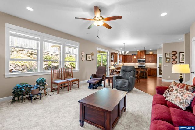 185 Muirfield Av SE, Salem, OR 97306
