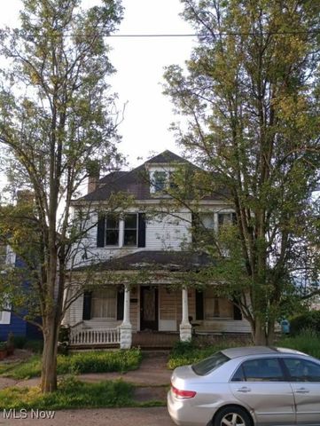 424 Elm Street, Martins Ferry, OH 43935