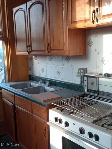 424 Elm Street, Martins Ferry, OH 43935