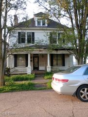424 Elm Street, Martins Ferry, OH 43935