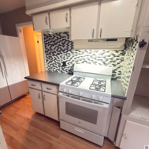 124 Division St, Grand Rivers, KY 42045