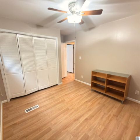 124 Division St, Grand Rivers, KY 42045