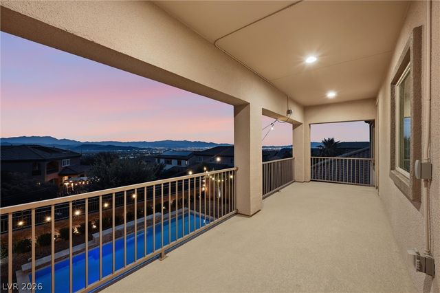 2901 Grande Arch Street, Henderson, NV 89044