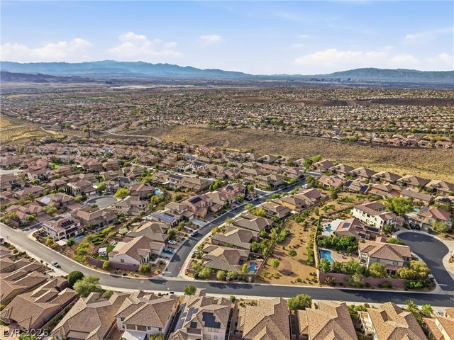 2901 Grande Arch Street, Henderson, NV 89044