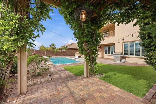 2901 Grande Arch Street, Henderson, NV 89044