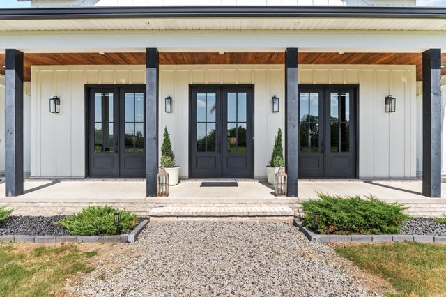 157 S Mt Olive Road, Vilonia, AR 72173