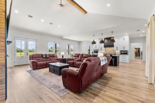 157 S Mt Olive Road, Vilonia, AR 72173