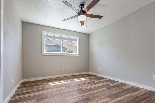 2406 Shelia Street, Pearland, TX 77581