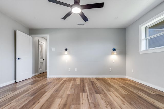 2406 Shelia Street, Pearland, TX 77581