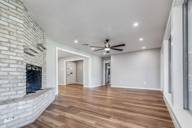 2406 Shelia Street, Pearland, TX 77581