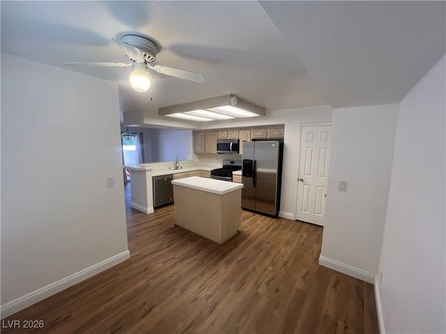 2628 Golden Sands Drive, Las Vegas, NV 89128