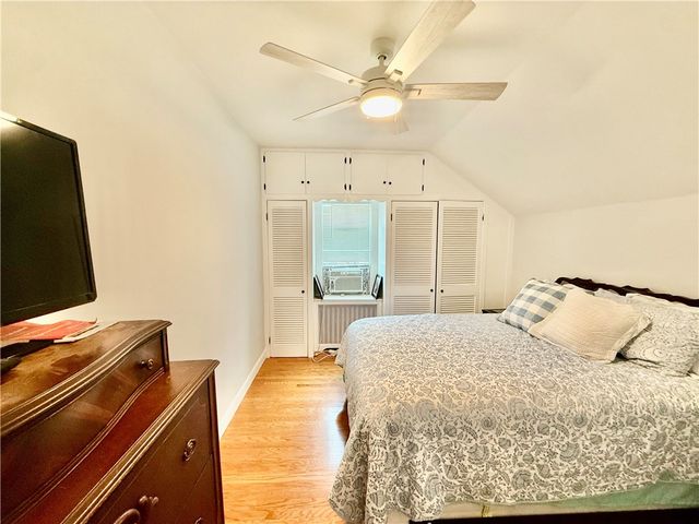18 Carey Street, Newport, RI 02840