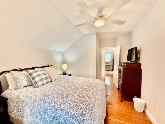18 Carey Street, Newport, RI 02840