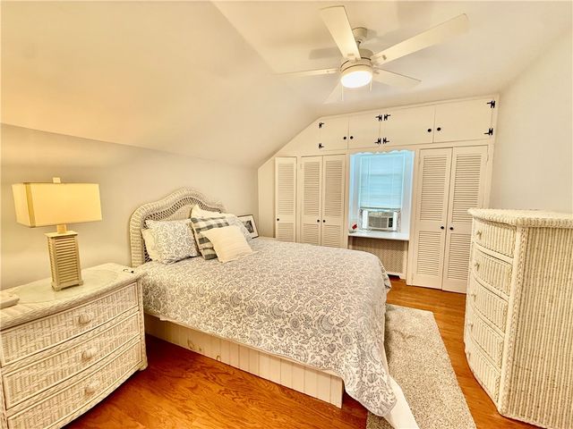18 Carey Street, Newport, RI 02840