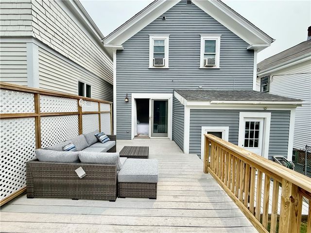 18 Carey Street, Newport, RI 02840