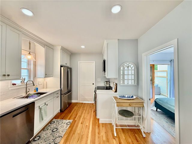 18 Carey Street, Newport, RI 02840