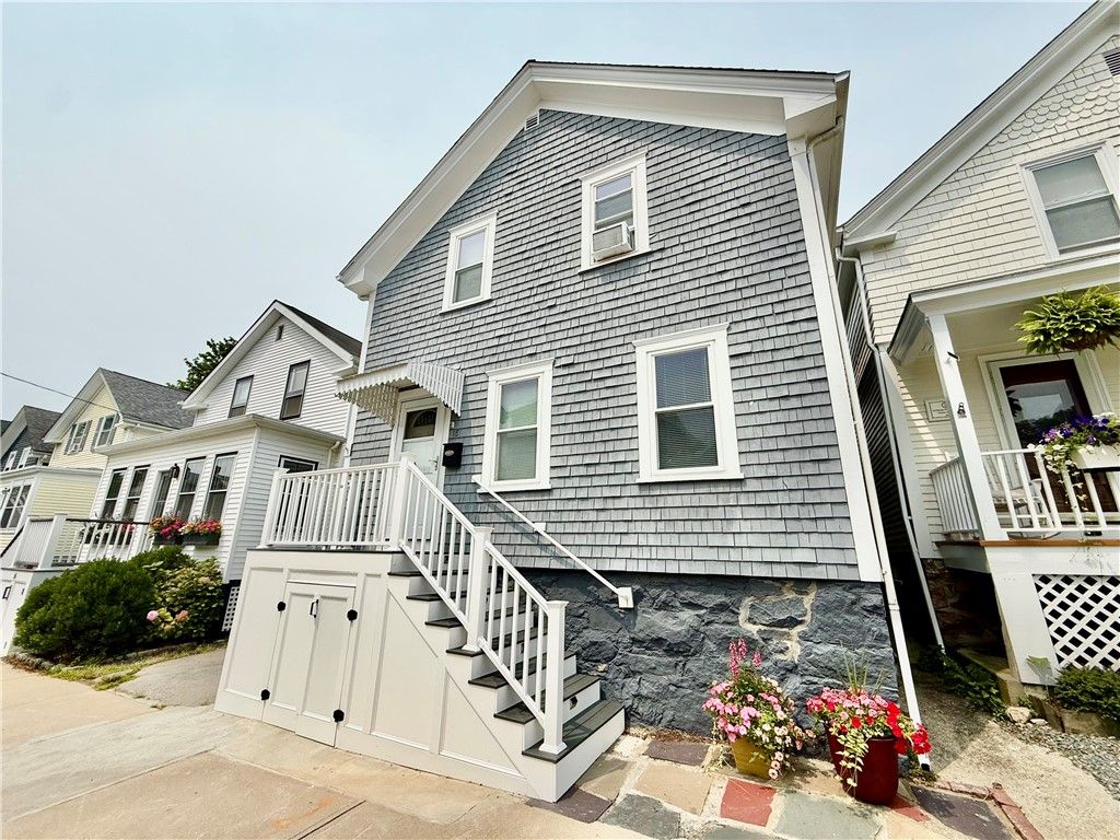 18 Carey Street, Newport, RI 02840