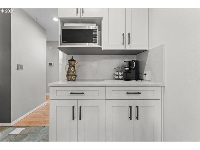 15611 PARTRIDGE Dr, Lake Oswego, OR 97035
