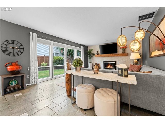 15611 PARTRIDGE Dr, Lake Oswego, OR 97035
