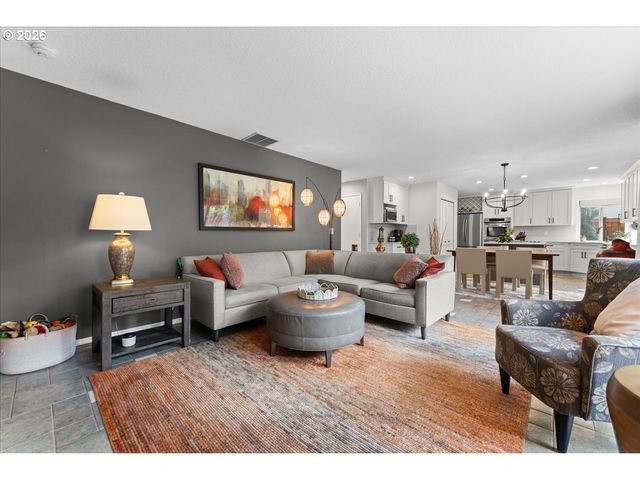 15611 PARTRIDGE Dr, Lake Oswego, OR 97035