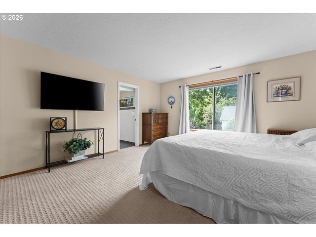 15611 PARTRIDGE Dr, Lake Oswego, OR 97035