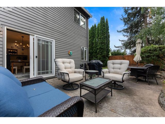 15611 PARTRIDGE Dr, Lake Oswego, OR 97035