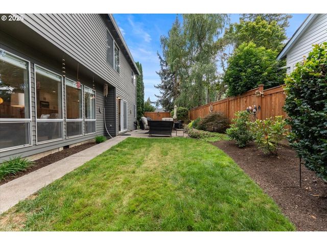 15611 PARTRIDGE Dr, Lake Oswego, OR 97035