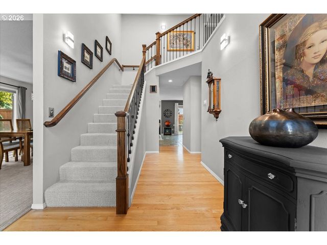 15611 PARTRIDGE Dr, Lake Oswego, OR 97035