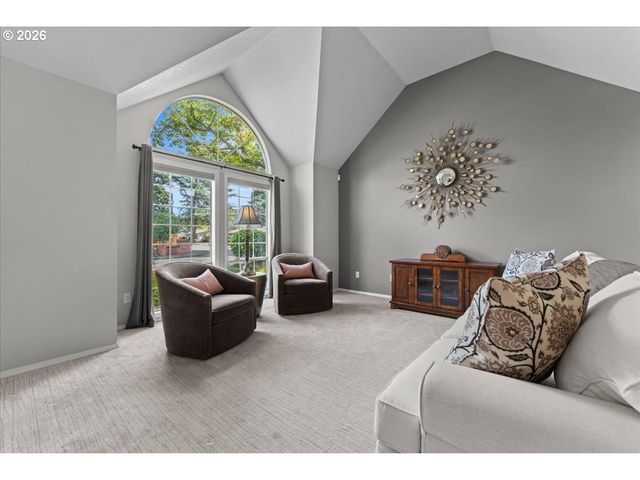 15611 PARTRIDGE Dr, Lake Oswego, OR 97035