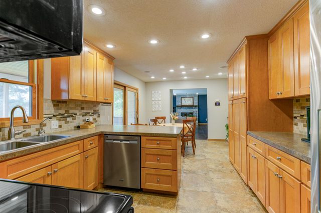 4880 149th Court, Apple Valley, MN 55124