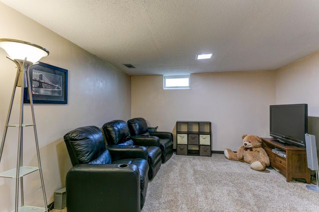 4880 149th Court, Apple Valley, MN 55124