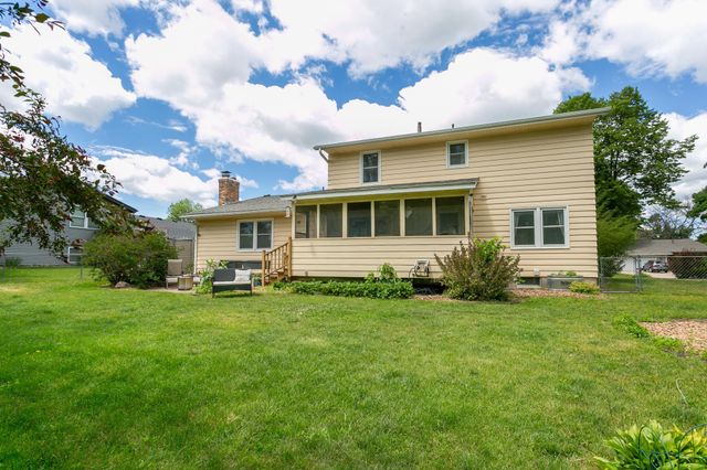 4880 149th Court, Apple Valley, MN 55124
