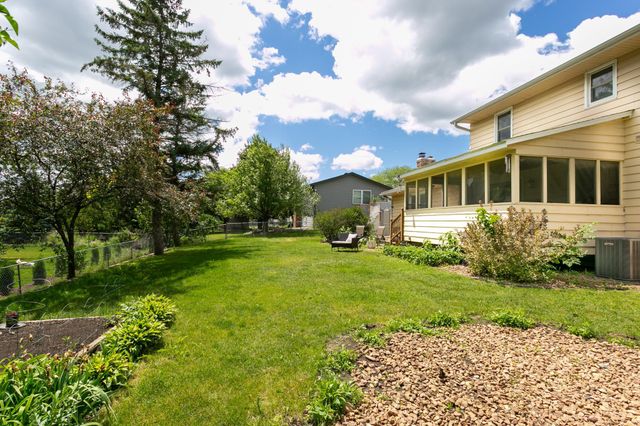 4880 149th Court, Apple Valley, MN 55124