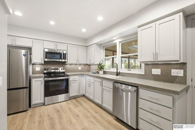 12356 Westover Road, Omaha, NE 68154