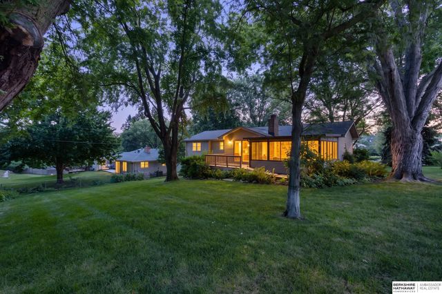 12356 Westover Road, Omaha, NE 68154