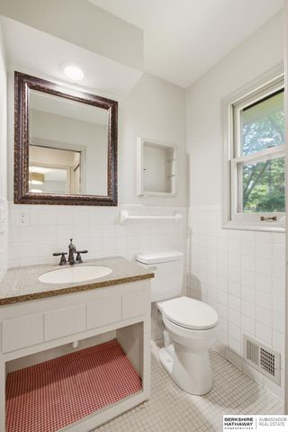 12356 Westover Road, Omaha, NE 68154