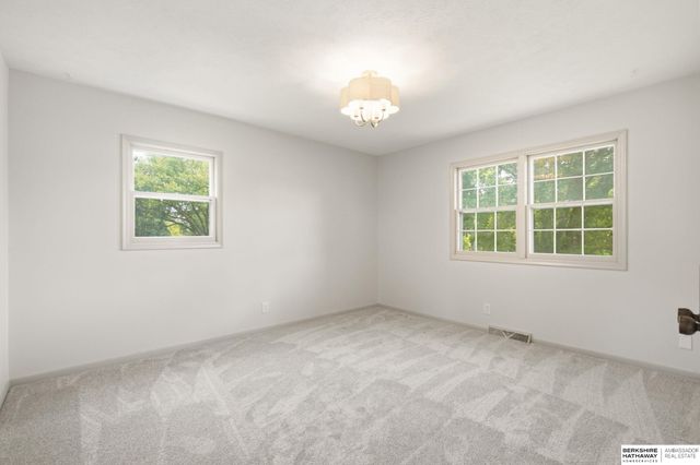 12356 Westover Road, Omaha, NE 68154