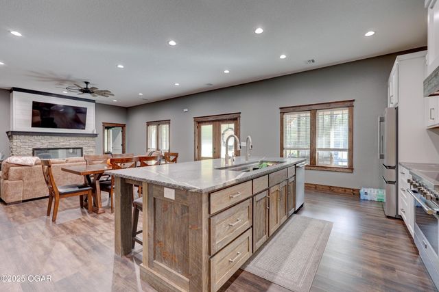 6675 Co Rd 80, Carthage, MO 64836