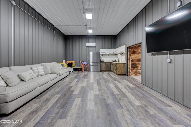 6675 Co Rd 80, Carthage, MO 64836