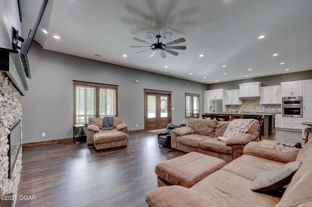 6675 Co Rd 80, Carthage, MO 64836