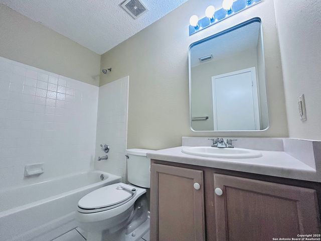 13823 Villa Camino, San Antonio, TX 78233