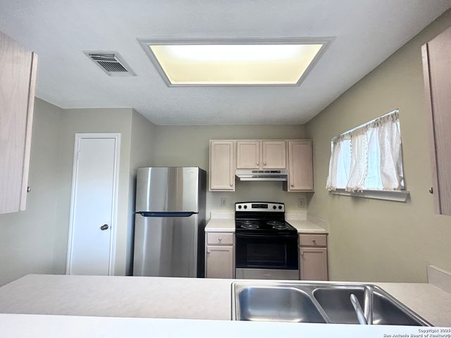 13823 Villa Camino, San Antonio, TX 78233