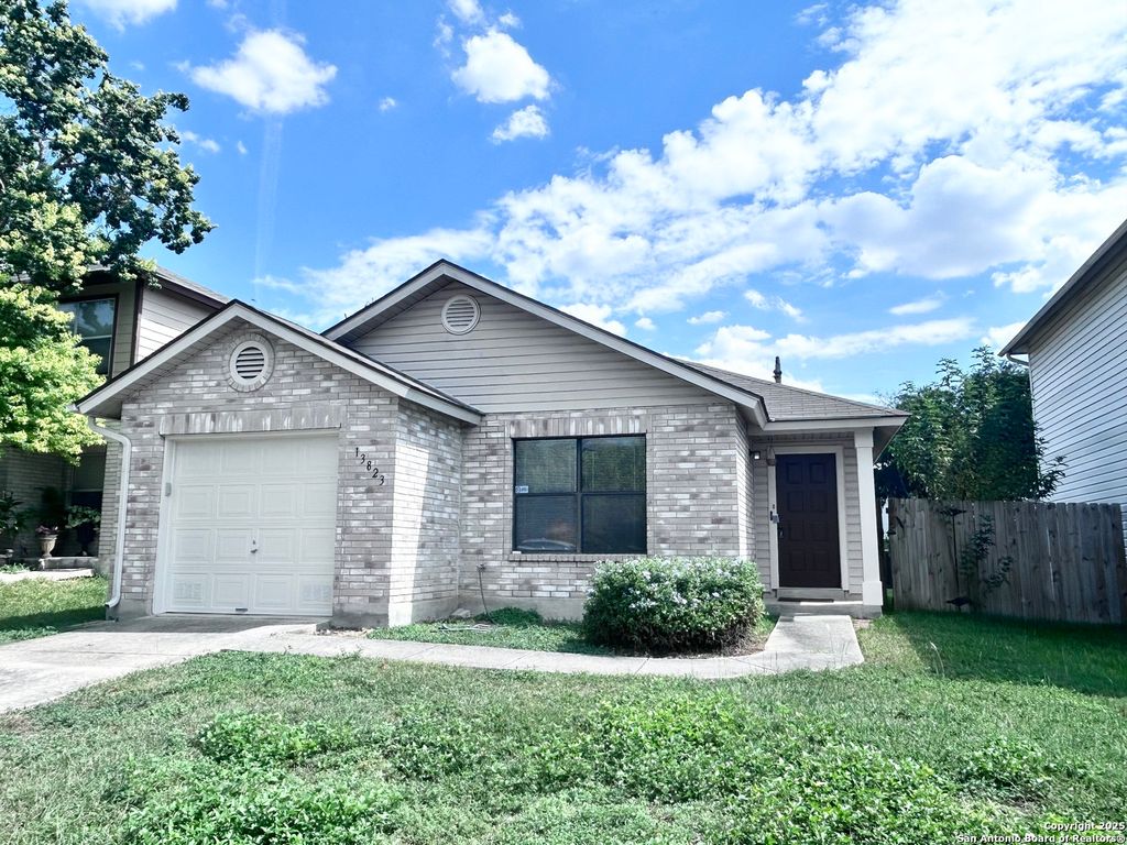 13823 Villa Camino, San Antonio, TX 78233