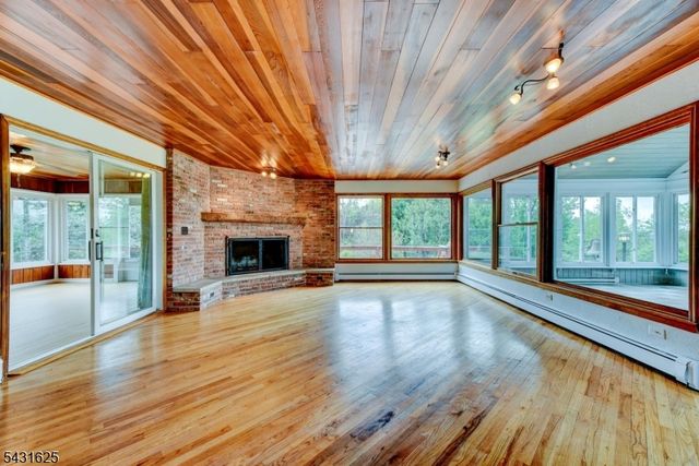 67 Kimble Ln, Sparta Twp., NJ 07871