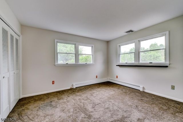 67 Kimble Ln, Sparta Twp., NJ 07871