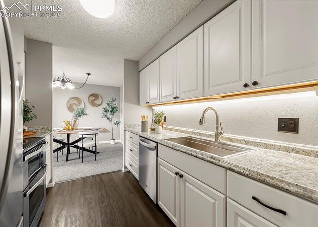 411 Lakewood Circle B529, Colorado Springs, CO 80910