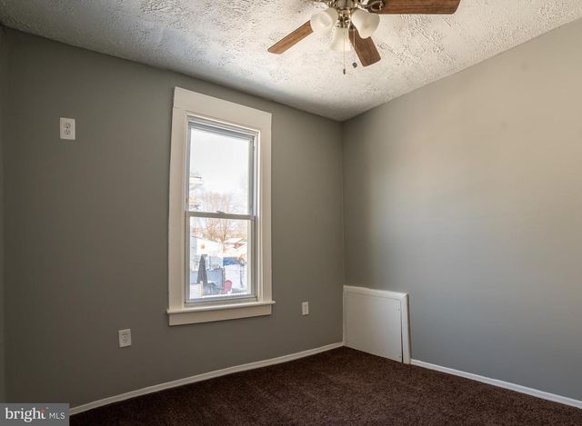 1625 HUDDLE AVE, Linwood, PA 19061